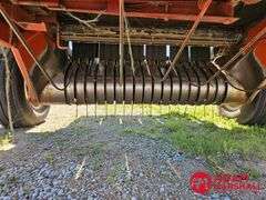Hesston  550  Baler