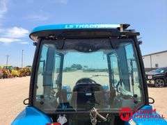 LS  XR4046  MFWD Utility Tractor w/Loader