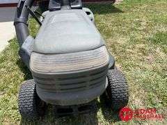 Craftsman  LT2000  Riding Lawn Mower - 42IN