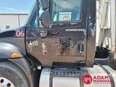 2006  International  4400  Boom Bucket Truck