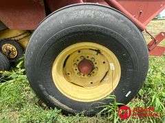 New Holland  660  Round Baler