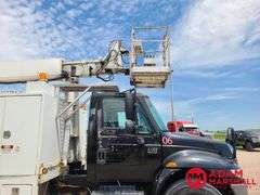 2006  International  4400  Boom Bucket Truck