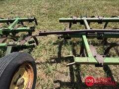 John Deere  Spring Tooth Chisel Plow