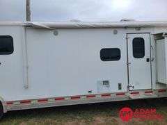 2013  Shadow   4 Horse Trailer w/ Living Quarters   - 42FT