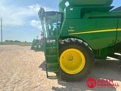 2016  John Deere  S680  Combine