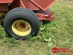New Holland  660  Round Baler