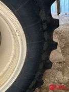 2014 J & M 1050 GrainStorm Grain Cart