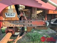 1964  Farmall  706  Tractor w/ Loader & Blade - Diesel