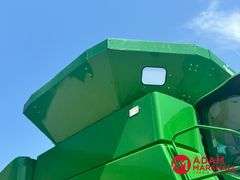 2016  John Deere  S680  Combine