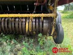 New Holland  660  Round Baler