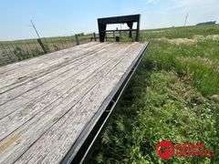1981  Blair  Gooseneck Flat Bed Trailer - 25FT