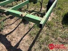 John Deere  1600  Chisel Plow - 16FT