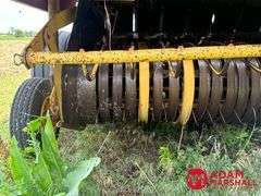 New Holland  660  Round Baler