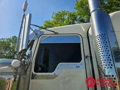 2022  Kenworth  W900  Semi Truck