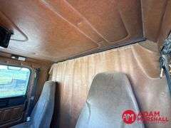 1996  Freightliner  FLD 120  Semi Truck