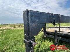 1981  Blair  Gooseneck Flat Bed Trailer - 25FT