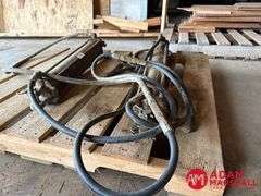 (2) Hydraulic Cylinders