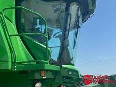 2016  John Deere  S680  Combine