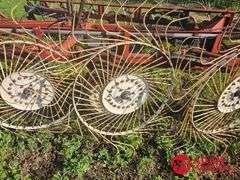 Hesston  3982  12 Wheel Rake