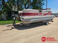 2014  Sun Tracker  Party Barge 20DLX  Pontoon - 20FT