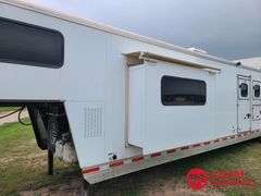 2013  Shadow   4 Horse Trailer w/ Living Quarters   - 42FT