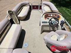 2014  Sun Tracker  Party Barge 20DLX  Pontoon - 20FT