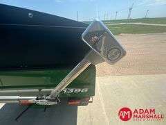 2014  Brent  1396  Grain Cart