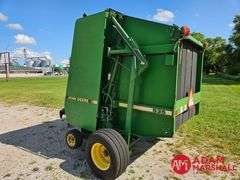 John Deere  535  Baler