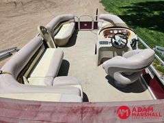 2014  Sun Tracker  Party Barge 20DLX  Pontoon - 20FT
