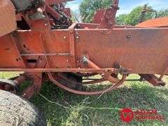 New Holland  268  Square Baler