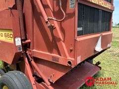 New Holland  660  Round Baler