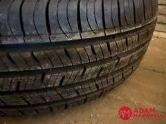 (1) NEW Kumho, Solas Tire - 215/15R17