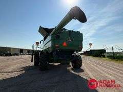 2017 John Deere S680 Combine