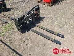 Unused 2024 AGROTK 48IN Pallet Forks w/ Hydraulic Adjustment