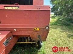 New Holland  660  Round Baler
