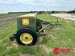 John Deere  8300  Grain Drill - 13FT