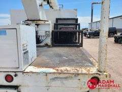2006  International  4400  Boom Bucket Truck