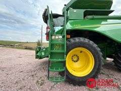 2014  John Deere  S670  Combine
