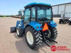 LS  XR4046  MFWD Utility Tractor w/Loader