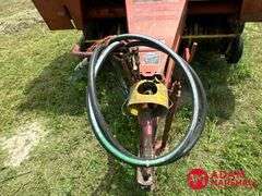 New Holland  660  Round Baler