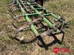 John Deere  Spring Tooth Chisel Plow