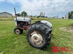 1956  Ford  960  Tractor - Gasoline