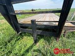 1981  Blair  Gooseneck Flat Bed Trailer - 25FT