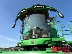 2017 John Deere S680 Combine