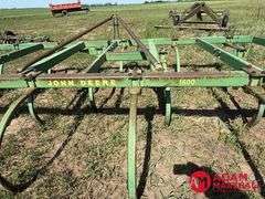 John Deere  1600  Chisel Plow - 16FT