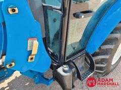 LS  XR4046  MFWD Utility Tractor w/Loader