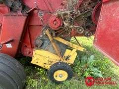 New Holland  660  Round Baler