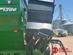 2014  Brent  1396  Grain Cart
