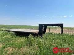 1981  Blair  Gooseneck Flat Bed Trailer - 25FT