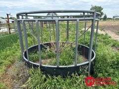 Behlen  MFG  Haysmart Bale Feeder